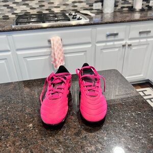 Kids Soccer Cleats - size 1.5